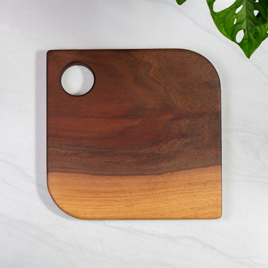 9.25" Walnut Cutting Board